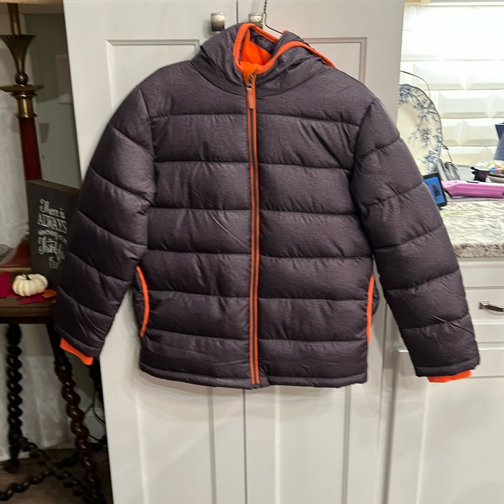 Brand new with tags 🏷️ faded Glory L/G (10-12) puffer jacket nice and warm
